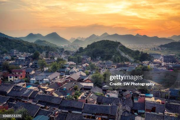 panoramic sunset photo of qingyan historic town - guiyang stockfoto's en -beelden