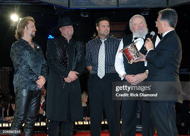 Travis Tritt, Eddie Montgomery, Troy Gentry, Charlie Daniels and Del Bryant, President BMI