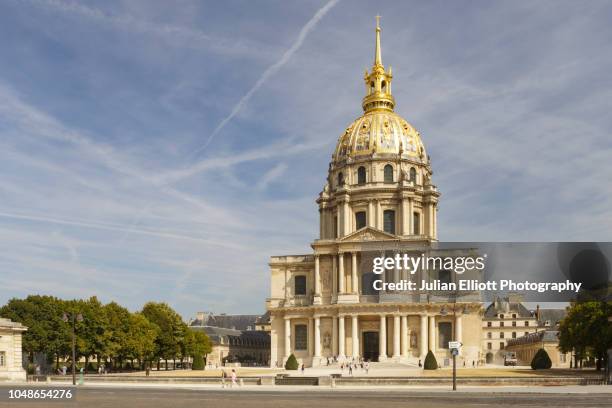 les invalides in paris, france. - hotel des invalides stock pictures, royalty-free photos & images