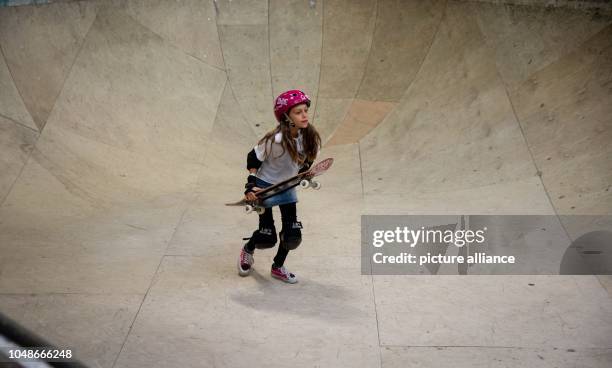 September 2018, Berlin: 11-year-old Lilly Stoephasius trains in the Skateboardhalle Berlin. Lilly is German Skateboard Champion and Vice European...