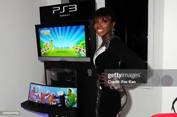 Singer Estelle Fanta Swaray attends the Sony PSP3 'Move' Party at the Appartement Quai Kennedy on September9, 2010 in Paris, France.