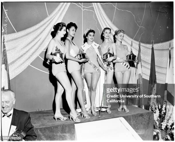 Miss Universe five finalists, 25 July 1958. Luz Marina Zuloaga ;Adalgisa Colombo ;Geri Hoo ;Eurlyne Howell ;Alcja Bobrowska .;Caption slip reads:...