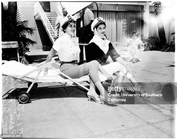 Miss Universe contest, 16 July 1958. Beatriz Bolvarte -- 19 years ;Gladys Zender -- 18 years ;Adalgisa Colombo -- 18 years ..
