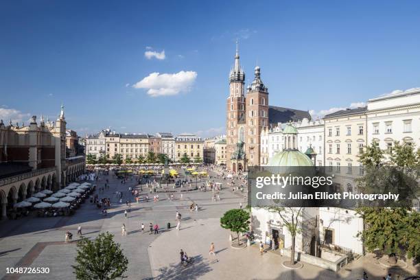 st mary's basilica in krakow, poland. - st mary basilica stock pictures, royalty-free photos & images
