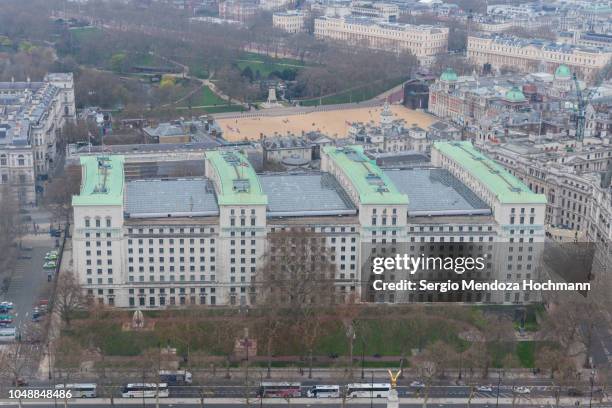 the ministry of defense and the london skyline in 2018- london, england - mod stock-fotos und bilder