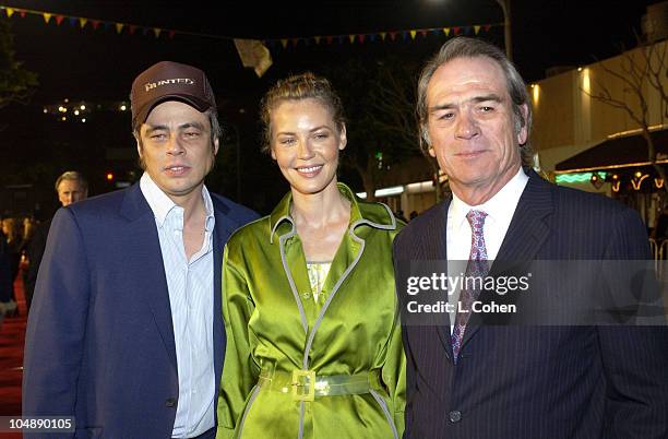 Benicio Del Toro,Tommy Lee Jones & Connie Nielsen during 