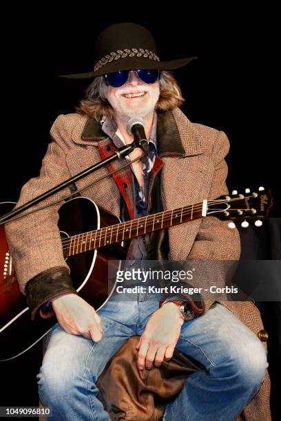 Helge Schneider attends a photocall and press conference in order to announce the 2018 tour on December 6, 2017 at the Lustspielhaus in Munich,...