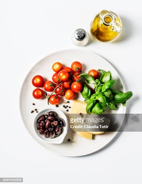 italian cooking ingredients - salt and pepper shakers stock pictures, royalty-free photos & images