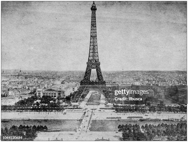 ilustrações, clipart, desenhos animados e ícones de fotografia antiga: torre eiffel, paris, frança - 1900