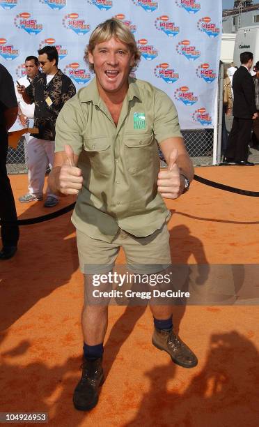 Steve Irwin during Nickelodeon's 15th Annual Kids Choice Awards - Arrivals at Barker Hanger in Santa Monica, California, United States.