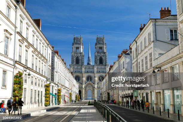 orleans kathedraal, frankrijk - orleans stockfoto's en -beelden