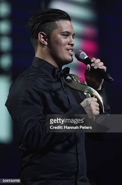 Stan Walker celebrates winning the People's Choice Award during the 2010 Vodafone Music Awards at Vector Arena on October 7, 2010 in Auckland, New...