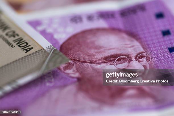 2 Ruppee Note 2 Rupees Banknote Photos and Premium High Res Pictures - Getty Images