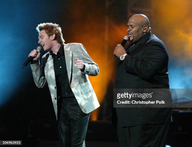 Clay Aiken and Ruben Studdard perform a duo of "Jesus Is Love"