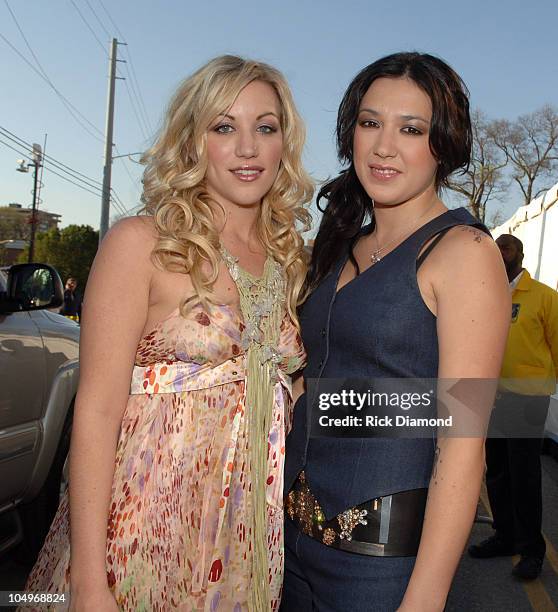 Jessica Harp and Michelle Branch of "The Wreckers"