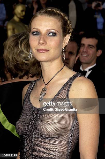 Gwyneth Paltrow during The 74th Annual Academy Awards - Arrivals at Kodak Theater in Hollywood, California, United States.