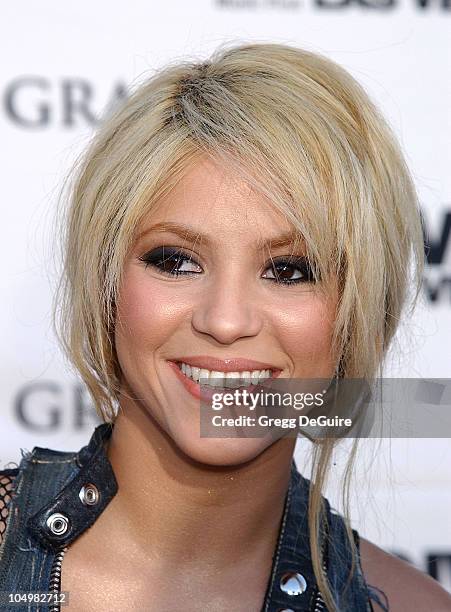 169 Shakira Vh1 2002 Photos & High Res Pictures - Getty Images
