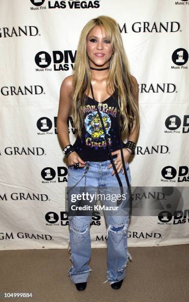 169 Shakira Vh1 2002 Photos & High Res Pictures - Getty Images