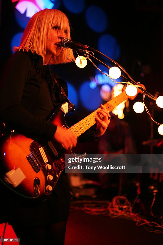 Joy Formidable Perform in Stoke-on-Trent