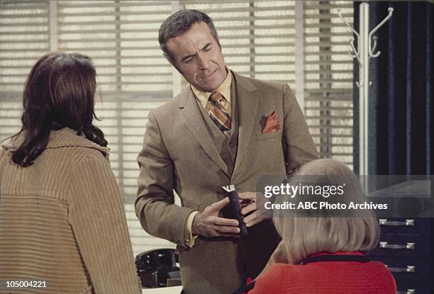 The Pigeon" - Airdate November 4, 1969. VICTORIA VETRI;RICARDO MONTALBAN;DOROTHY MALONE