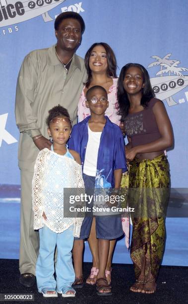 Cast of "The Bernie Mac Show" during The 2002 Teen Choice Awards - Press Room at Universal Amphitheater in Universal City, California, United States.