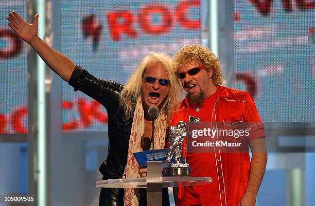 David Lee Roth and Sammy Hagar present the Best Rock Video award at the 2002 MTV Video Music Awards