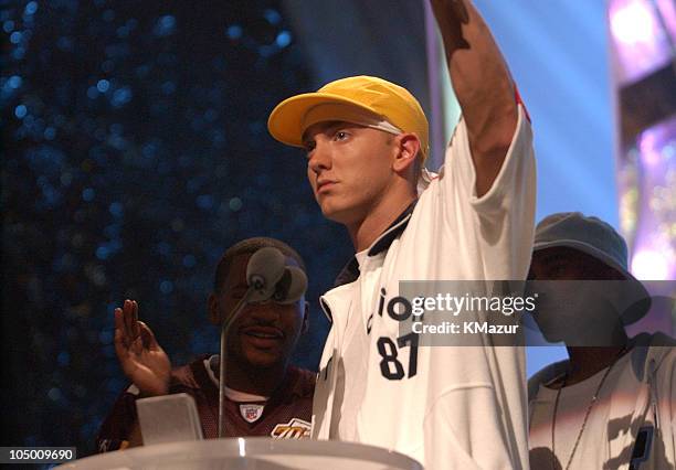 516 Eminem 2002 Photos & High Res Pictures - Getty Images