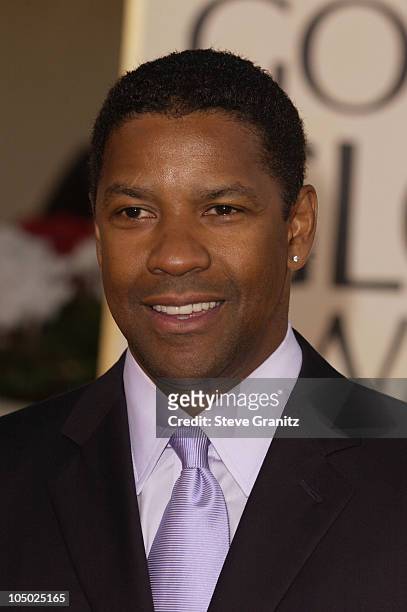 Denzel Washington arrives at the Golden Globe Awards at the Beverly Hilton January 20, 2002 in Beverly Hills, California.