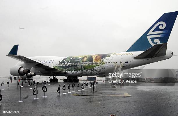 værst korrekt Elektrisk 28 The Launch Of The Air New Zealand Lord Of The Rings Frodo Airplane  Photos and Premium High Res Pictures - Getty Images