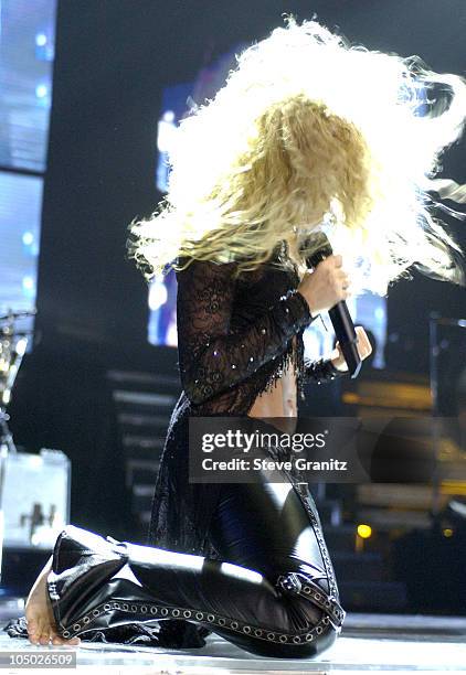 123 Shakira Tour Of The Mongoose Los Angeles Stock Photos, High-Res