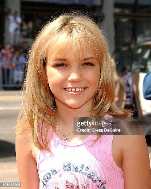 Jamie Lynn Spears during "Spy Kids 2: The Island Of Lost Dreams" Premiere at Grauman's Chinese Theatre in Hollywood, California, United States.