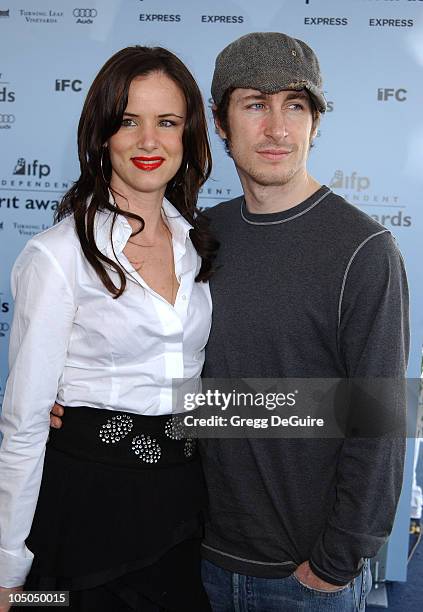 Juliette Lewis and husband Steve Berra during The 18th Annual IFP Independent Spirit Awards - Arrivals at Santa Monica Beach in Santa Monica,...