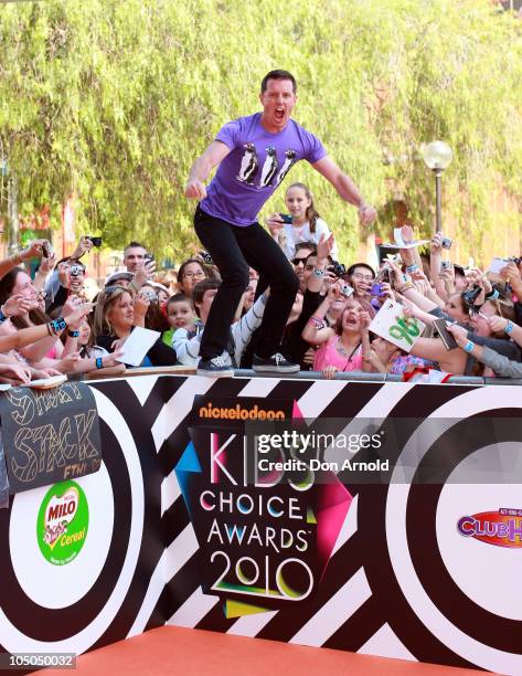 Rove McManus arrives for the Australian Nickelodeon Kids' Choice Awards 2010 at the Sydney Entertainment Centre on October 8, 2010 in Sydney,...