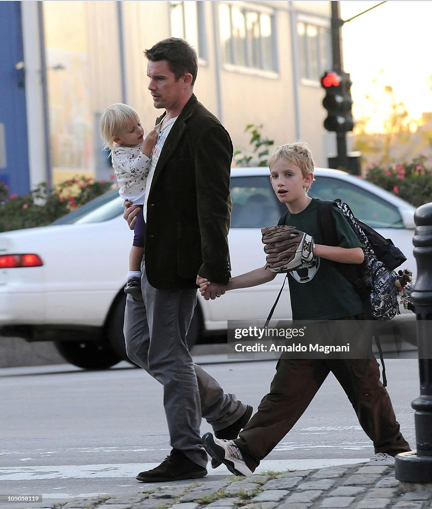 Candids: October 7, 2010