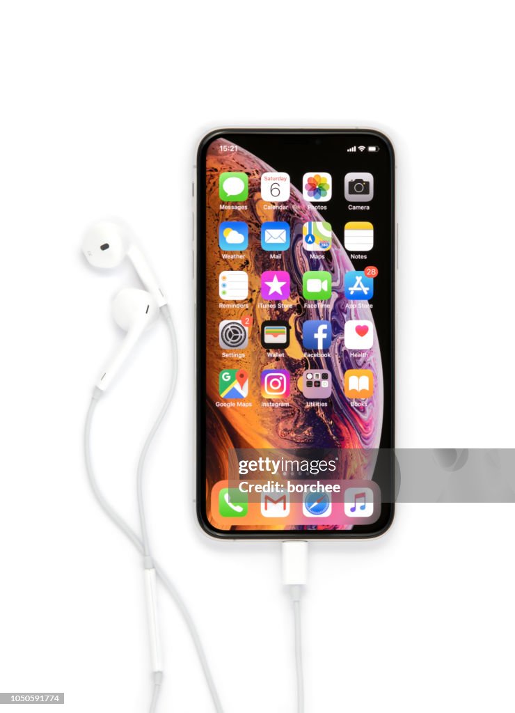 IPhone XS Silver With Earpods