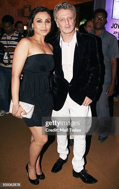 Rani Mukherjee and Rohit Bal at Day II of the HDIL Couture fashion week in Mumbai on October 7, 2010.