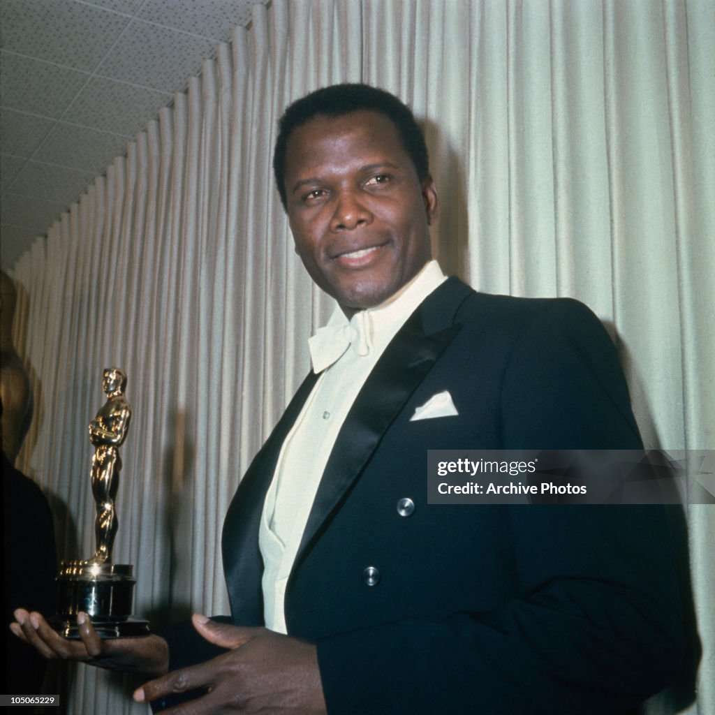 Poitier With Oscar