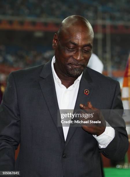 Former West Indian cricketer Sir Viv Richards attends the medal ceremony for the women's 1500 metres during day five of the Delhi 2010 Commonwealth...