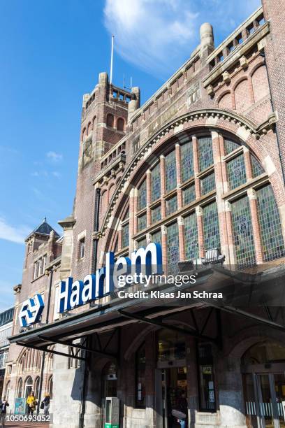 haarlem ns treinstation - treinstation - fotografias e filmes do acervo