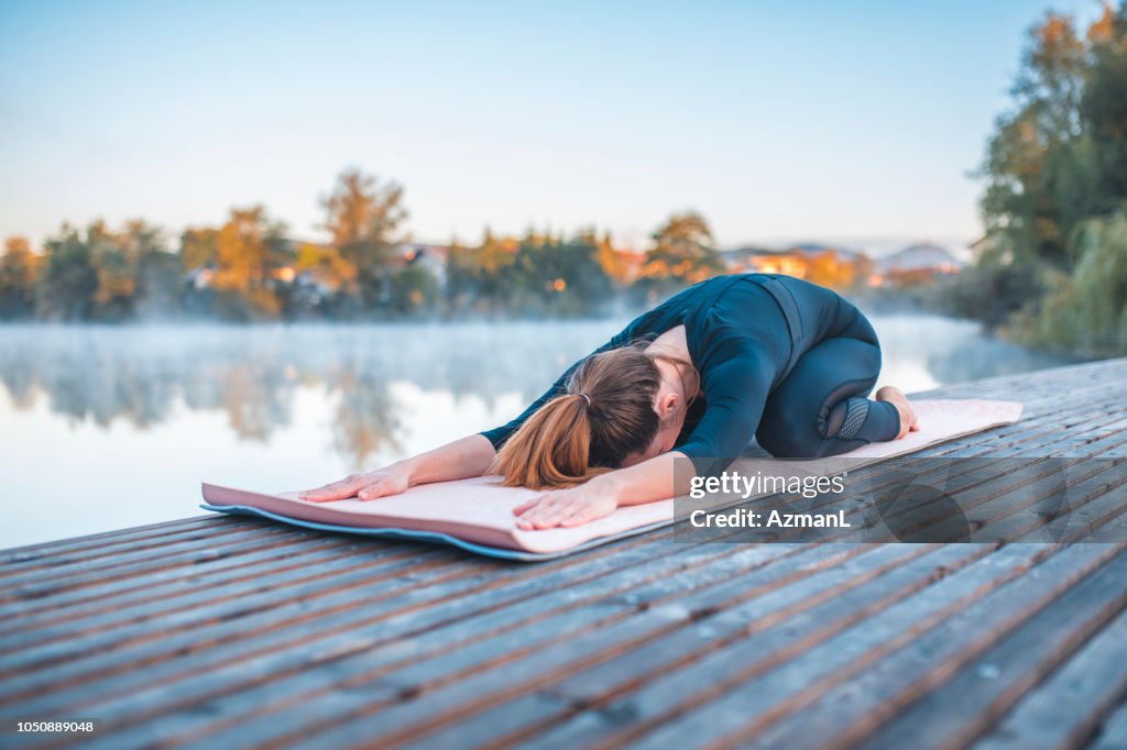 Yoga pose - kind poseren (balasana)