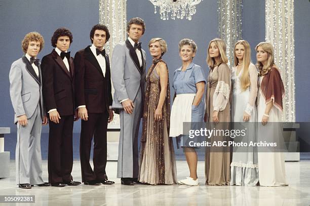 Episode Title" - Airdate during November 1976- May 1977 MIKE LOOKINLAND;CHRISTOPHER KNIGHT;BARRY WILLIAMS;ROBERT REED;FLORENCE HENDERSON;ANN B....