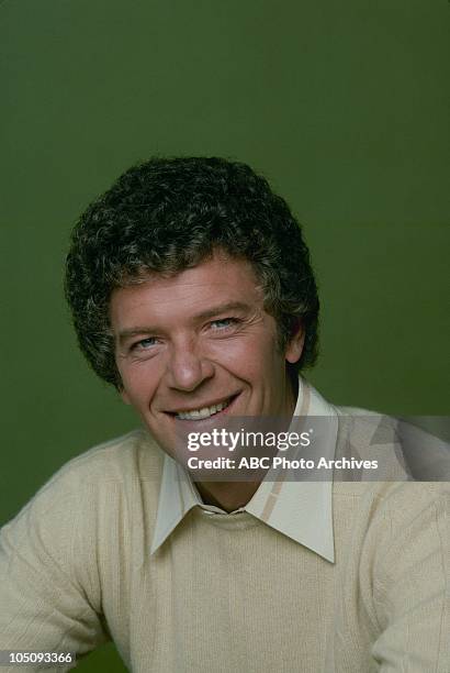 Airdate during November 1976ROBERT REED