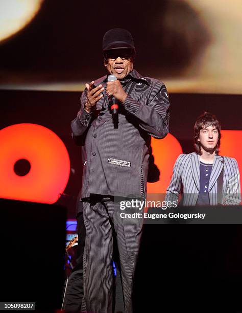 Bobby Womack performs in concert at Madison Square Garden on October 8, 2010 in New York City.