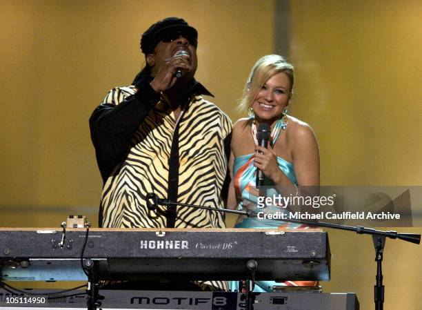 Stevie Wonder and Jewel during VH1 Divas Duets: A Concert to Benefit the VH1 Save the Music Foundation - Show at MGM Grand Garden Arena in Las Vegas,...
