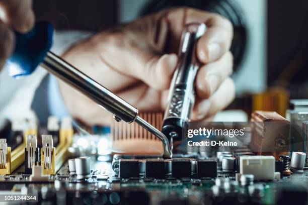 engineer - electronics manufacturing stock pictures, royalty-free photos & images