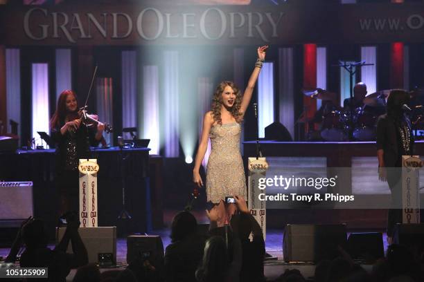 Taylor Swift performs during the Grand Ole Opry 85th birthday bash at the Grand Ole Opry House on October 9, 2010 in Nashville, Tennessee.