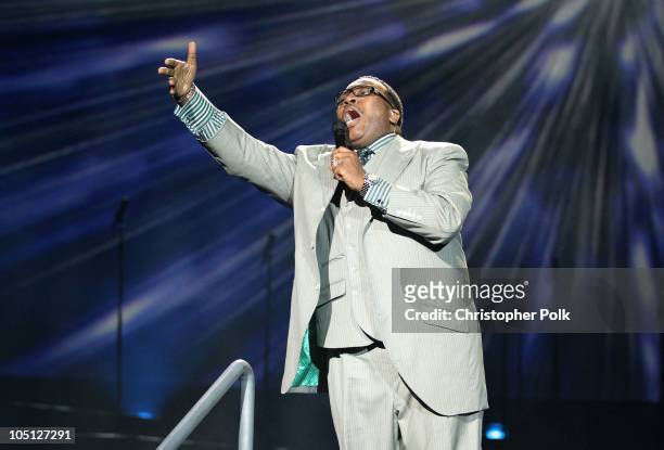 Singer Marvin Sapp performs onstage during Verizon's How Sweet The Sound 2010 event at ORACLE Arena on October 9, 2010 in Oakland, California.