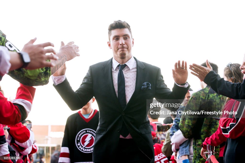 Chicago Blackhawks v Ottawa Senators