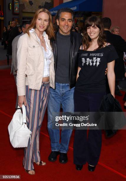 Kelly Lynch, Mitch Glazer & Daughter during The World Premiere of "Bruce Almighty" at Universal Amphitheatre in Universal City, California, United...