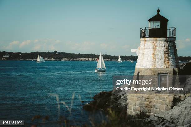 castle hill lighthouse in rhode island - newport rhode island stock-fotos und bilder